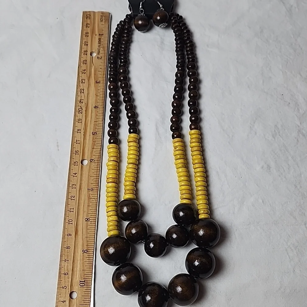 Paparazzi Cancun Cast Away Brown and Yellow Beaded Necklace With Earrings NWT